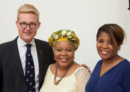 Leymah Gbowee poses with Chubb Fellowship guests