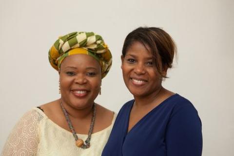 Leymah Gbowee poses with a Chubb Fellowship guest