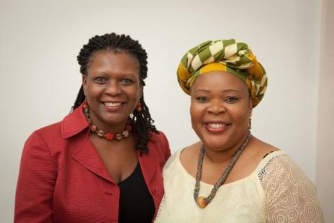 Leymah Gbowee poses with a Chubb Fellowship guest