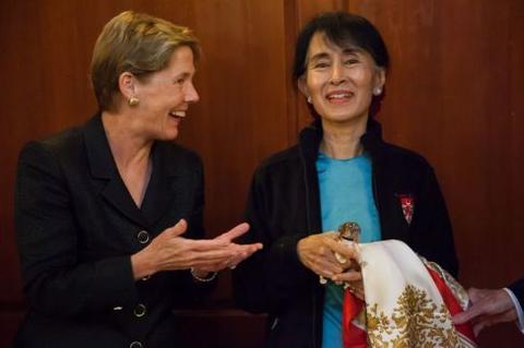 Linda Lorimer and Aung San Suu Kyi