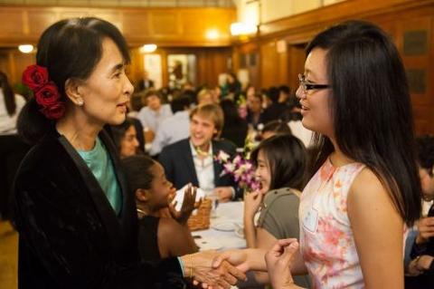 Aung San Suu Kyi at Chubb Fellowship student dinner in TD Dining Hall
